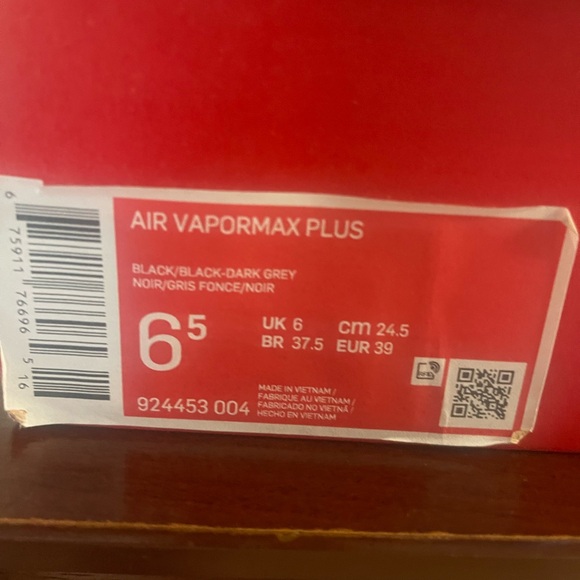 Nike Air Vapormax Plus - Picture 7 of 9